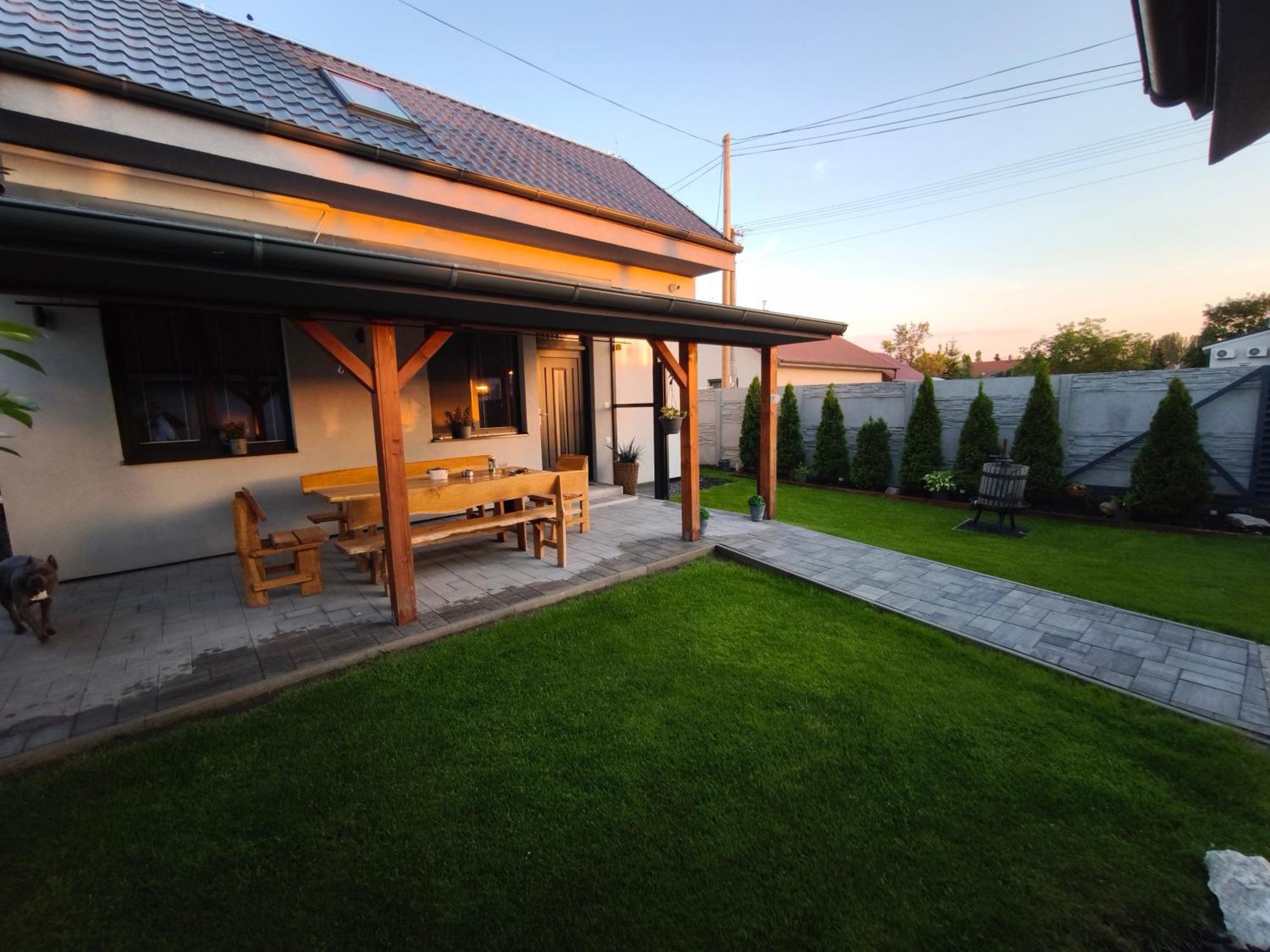 Vikendovy Dom Hlboka Vila Dunajská Streda Exterior foto